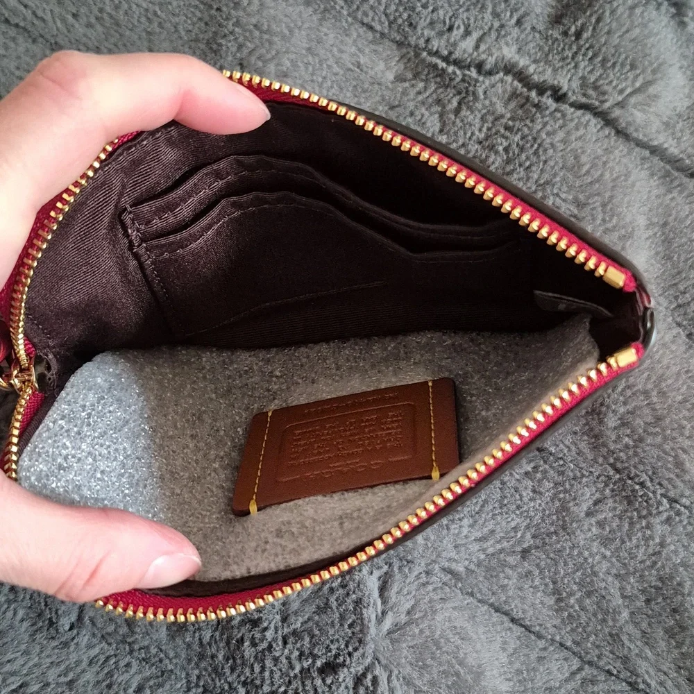 Coach Year Of The Snake Ruby Red Leather Corner Zip Wristlet, New With Tags - Picture 11 of 16